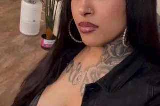 LETS PLAY🤤😻💦(NEW IN TOWN) - Image 2